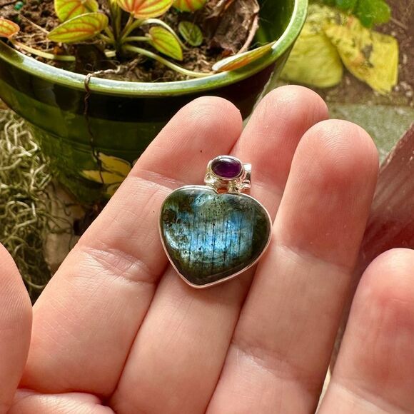 Larvikite Black Moonstone & Amethyst Sterling Silver Heart Pendant - Picture 7 of 7